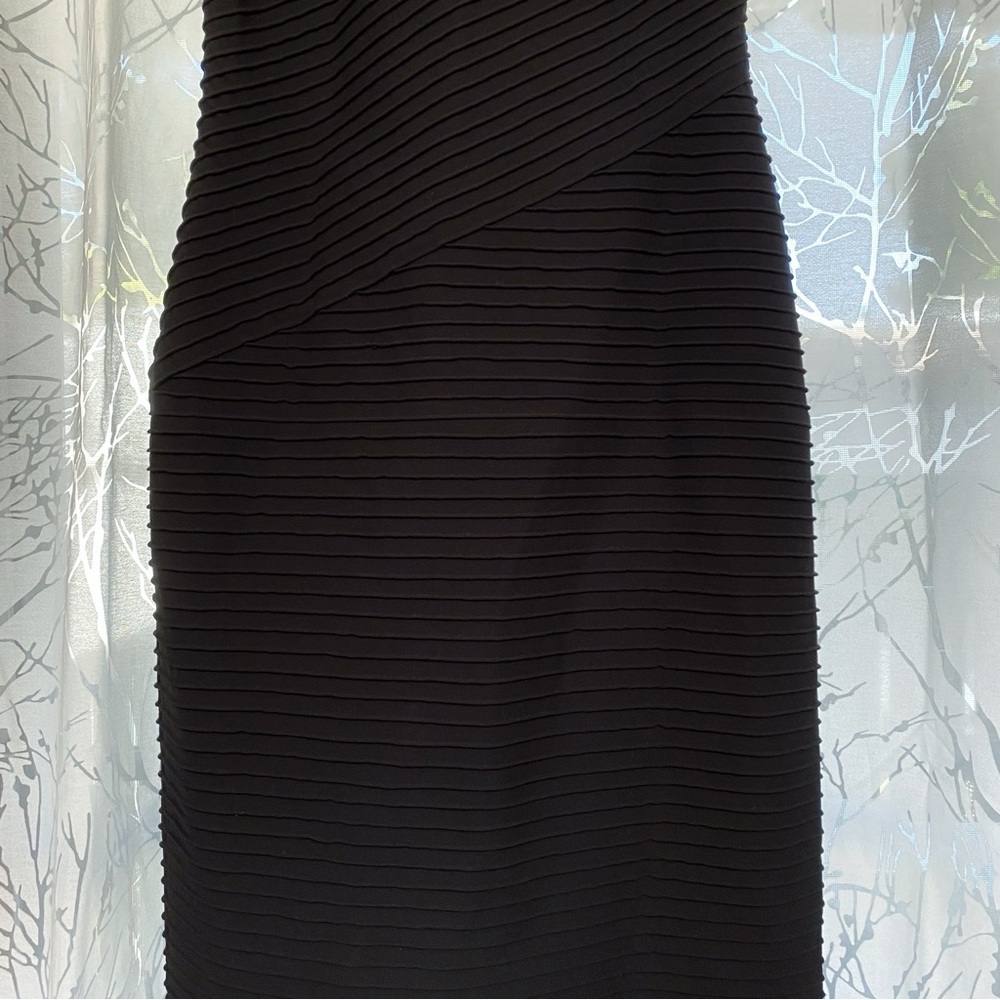 TADASHI SHOJI BLACK RIBBED ONE SHOULDER FLARE MERMAID BOTTOM DRESS GOWN - Picture 4 of 10